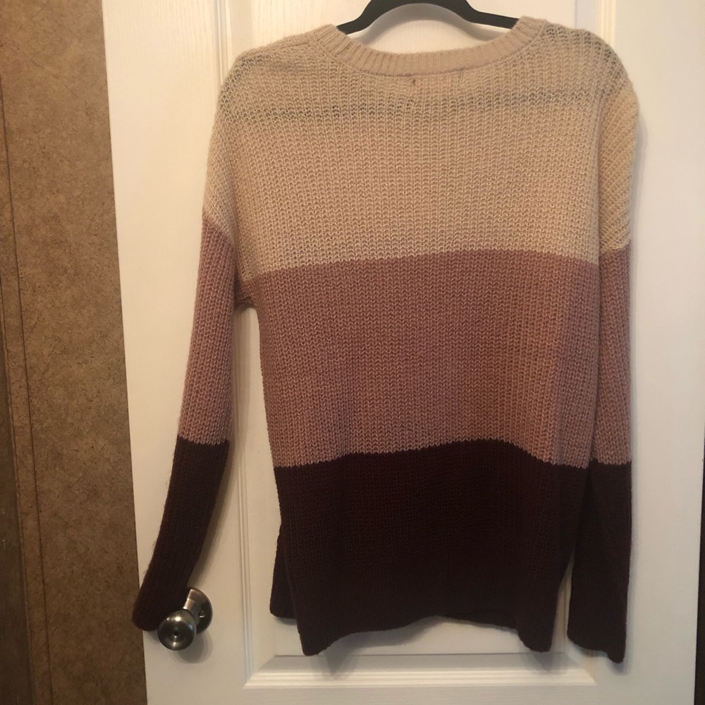 Color block sweater - Picture 3 of 4